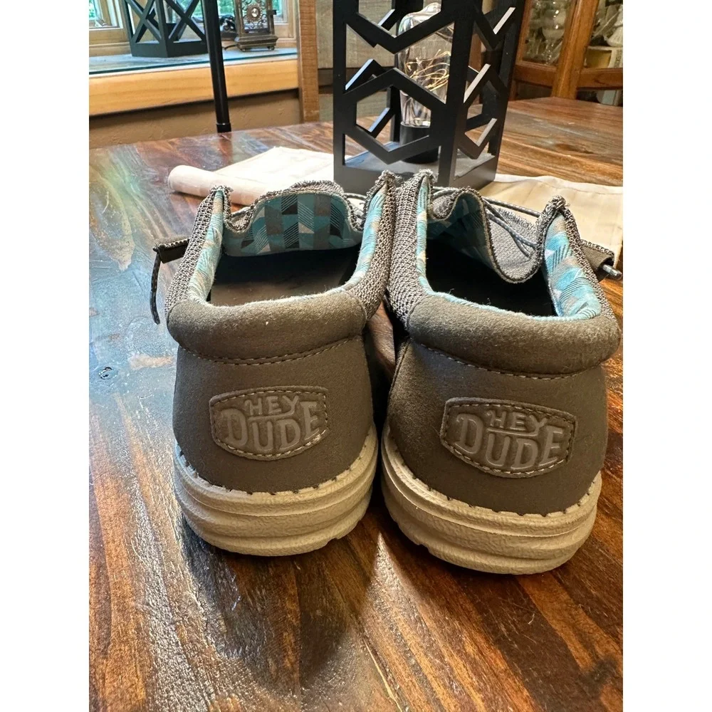 Hey Dude Wally Sox Charcoal Grey Men Slip On Loafers Size 10 40019-025